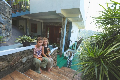 Jaya Tomodachi image 5